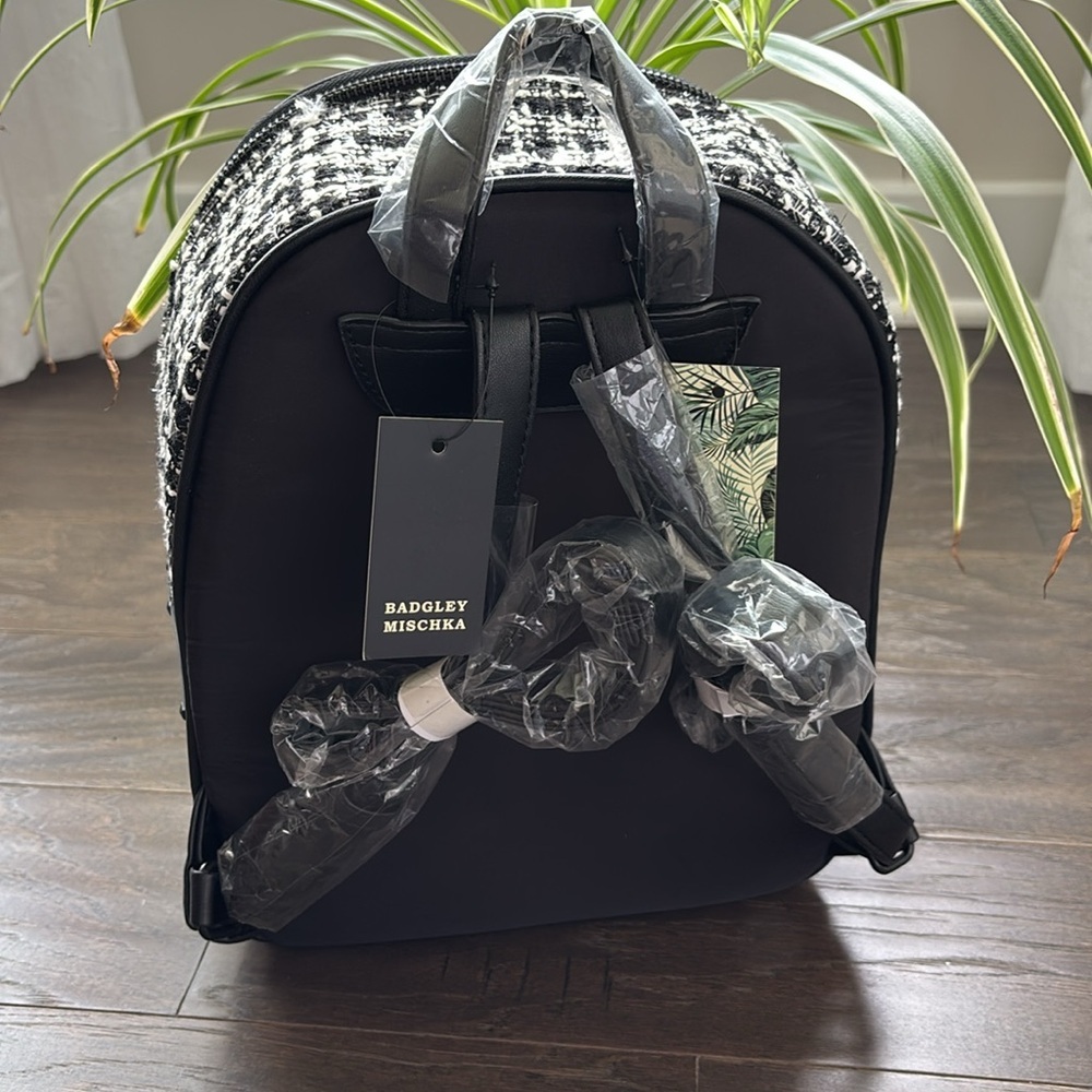 BADGLEY MISCHKA Big Diamond Quilted vegan Leather Nylon Backpack w/studs B&W - Picture 2 of 13